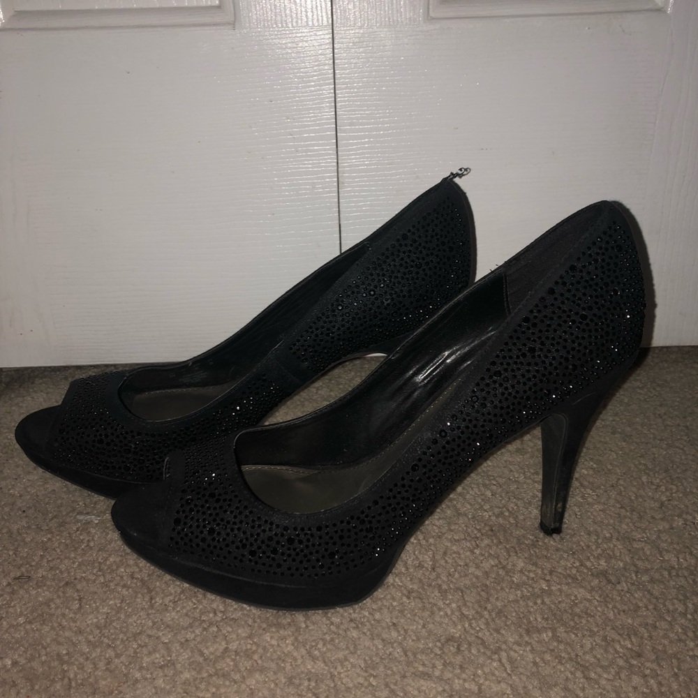 heels - Picture 3 of 5